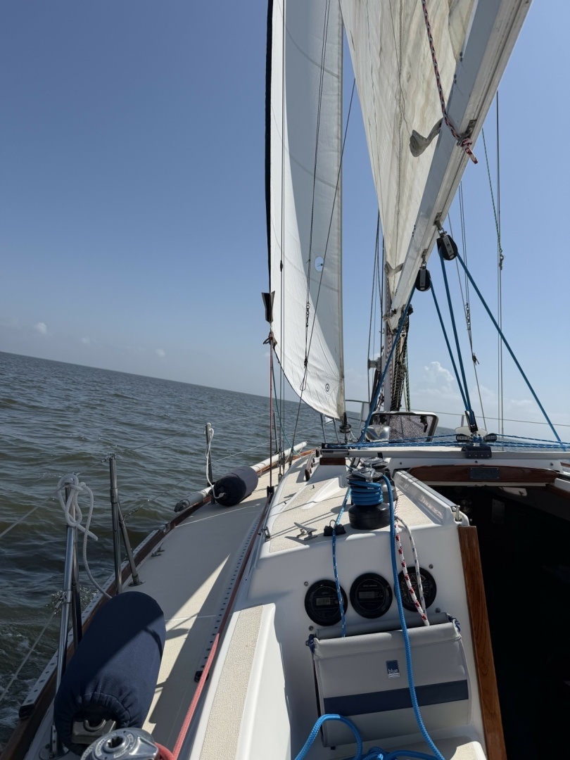 1988 Tartan 31 - Image 24