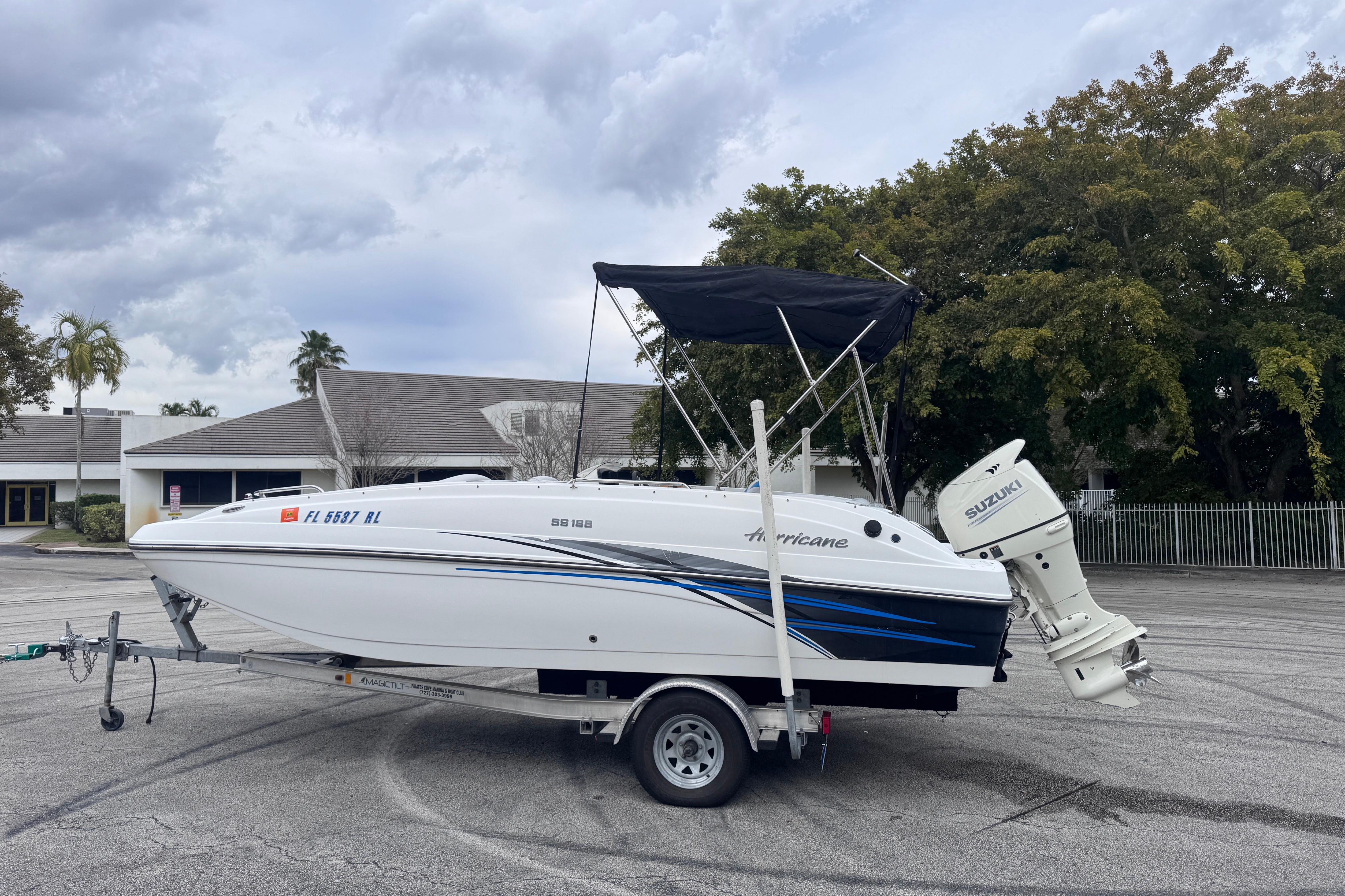 2018 Hurricane SunDeck Sport 188 OB