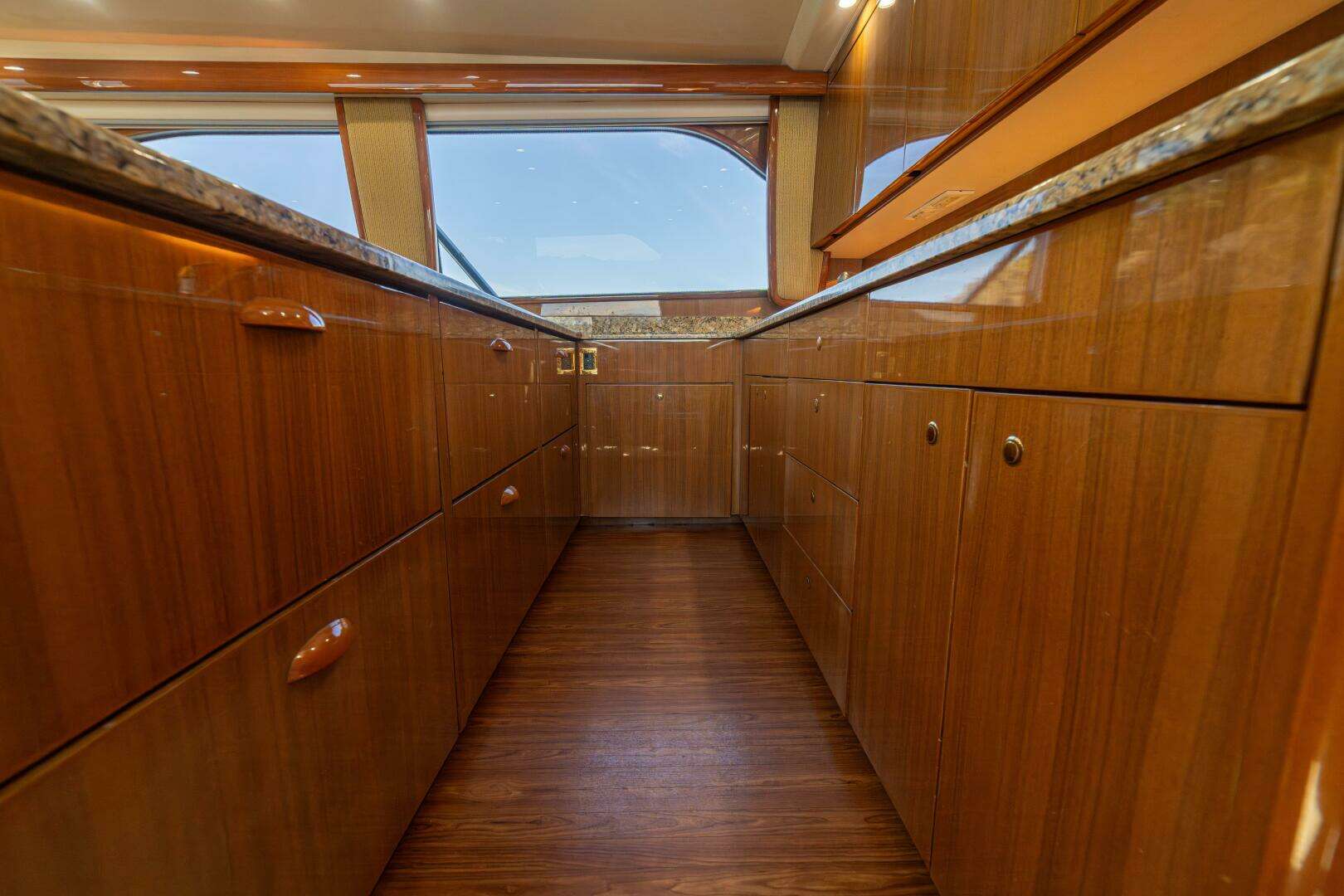 2006 Viking 56 Convertible - Image 40