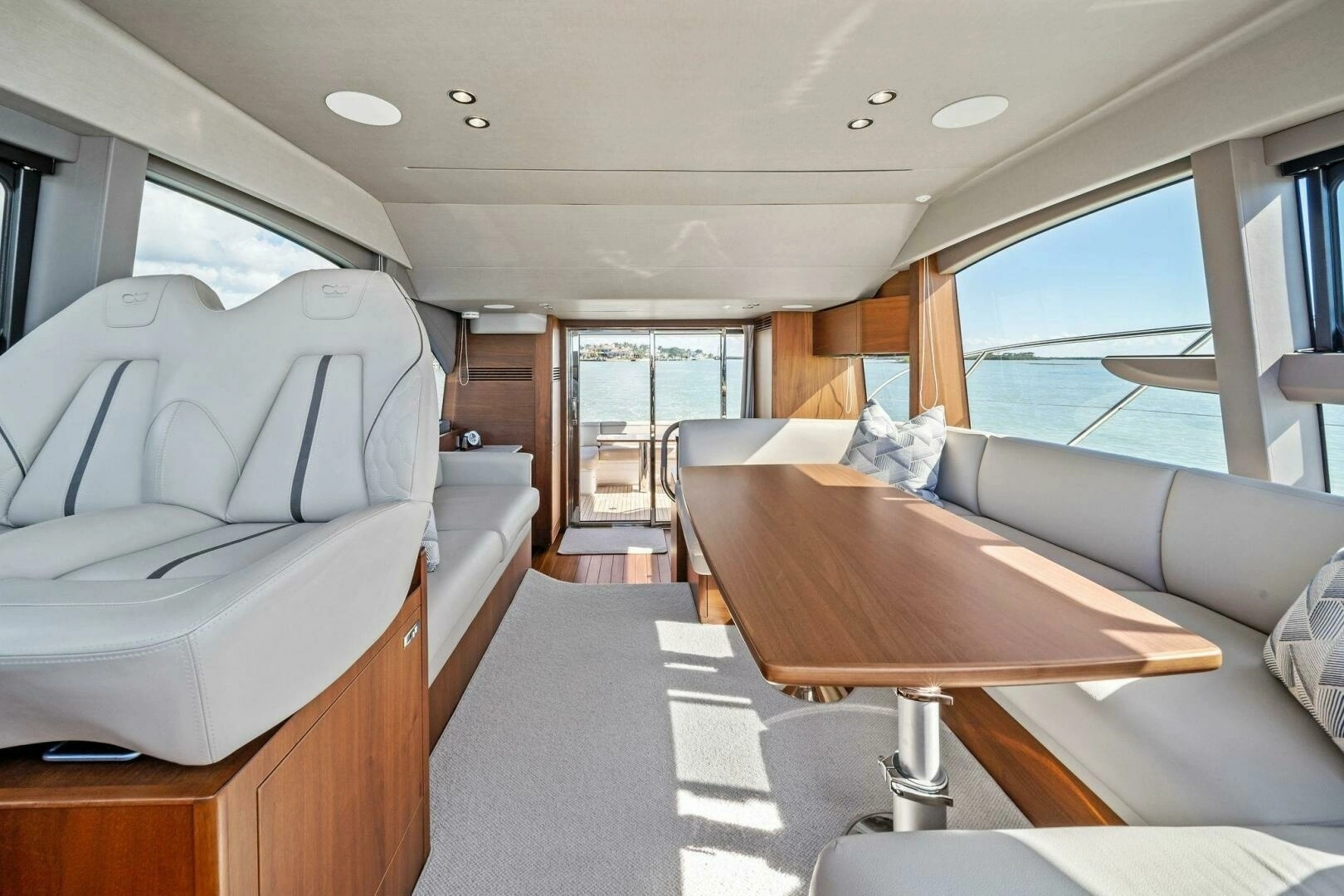 2023 Princess F50 - Image 20