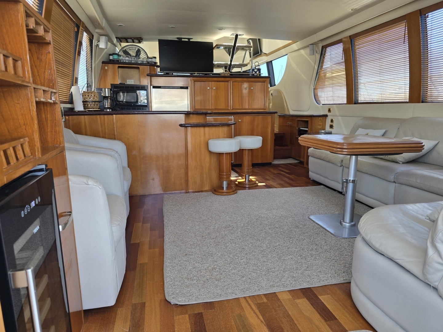 2001 Carver 570 Voyager Pilothouse - Image 18