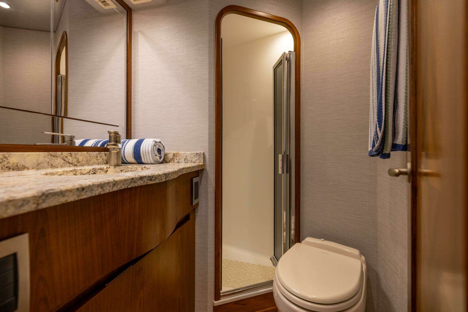 2011 Viking 70 Convertible - Image 54