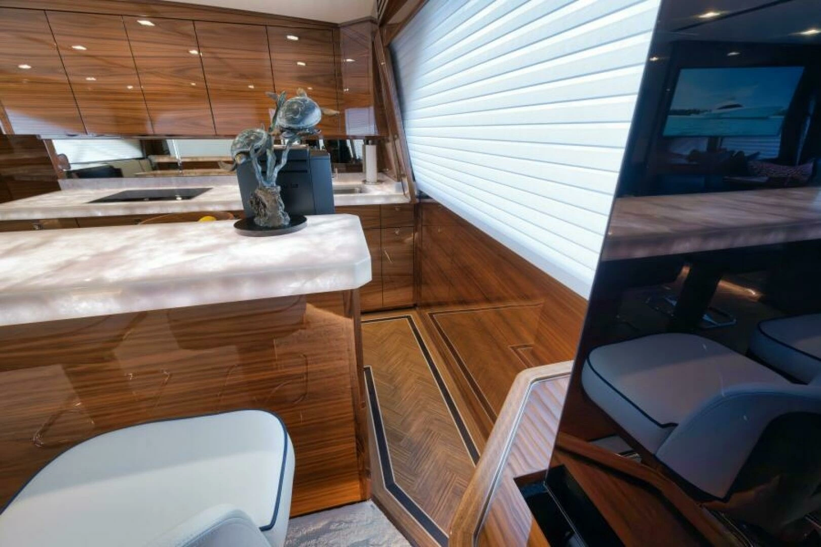 2024 Viking 68 Convertible - Image 18