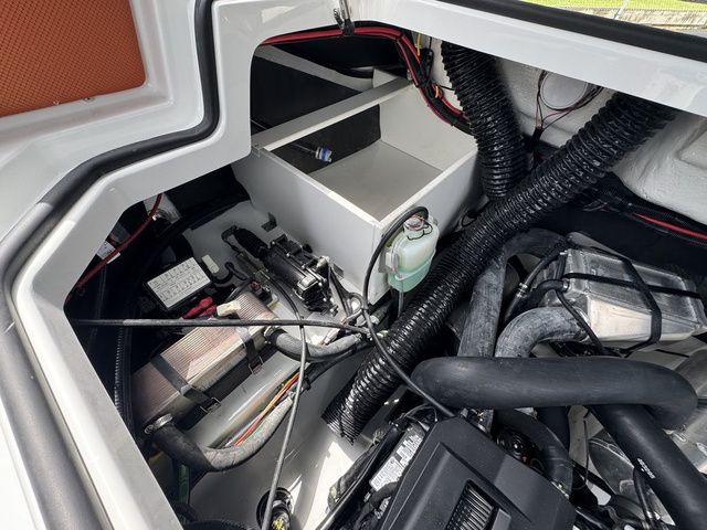 2027 Scarab 210 LX Wake - 30