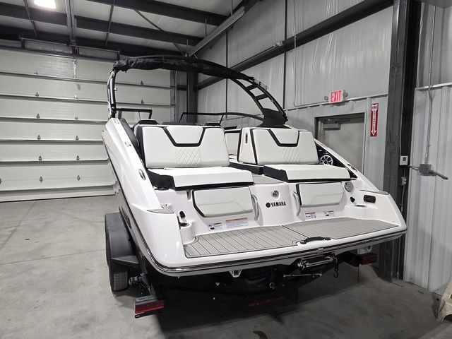 2026 Yamaha Boats 252S - 3
