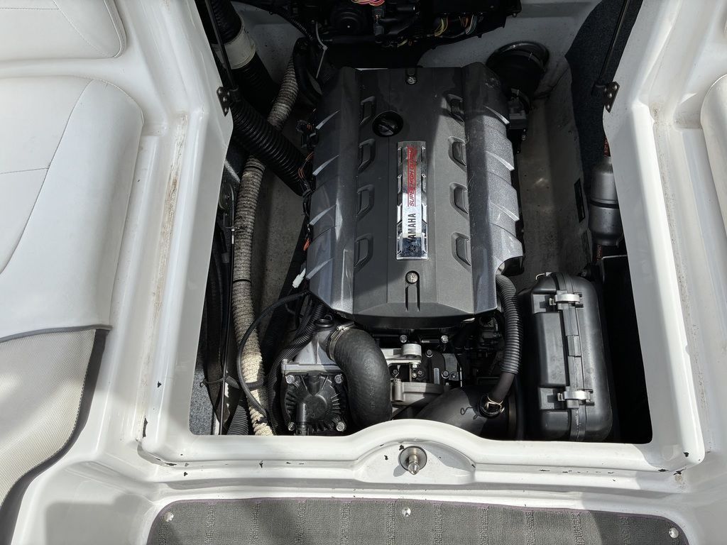 2013 Yamaha Boats AR192 - 25