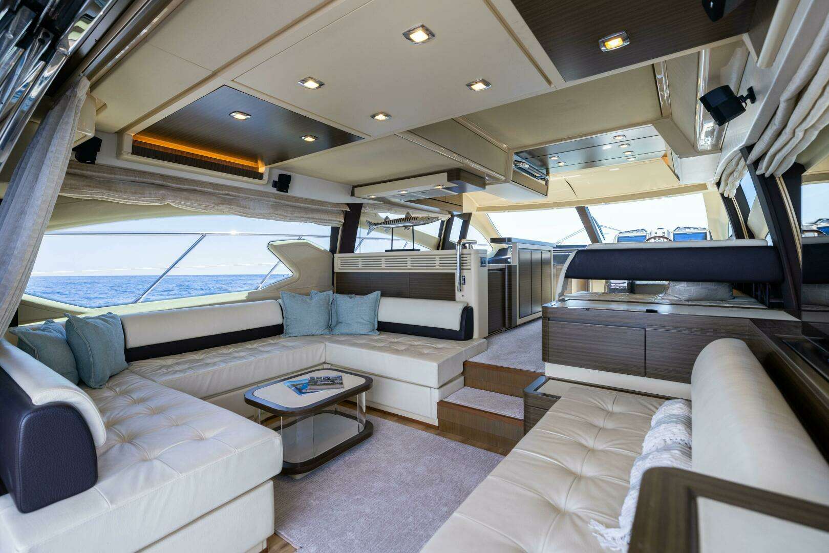2015 Azimut 64 Flybridge - Image 2