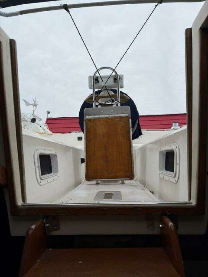 1987 Irwin 38 - Image 52