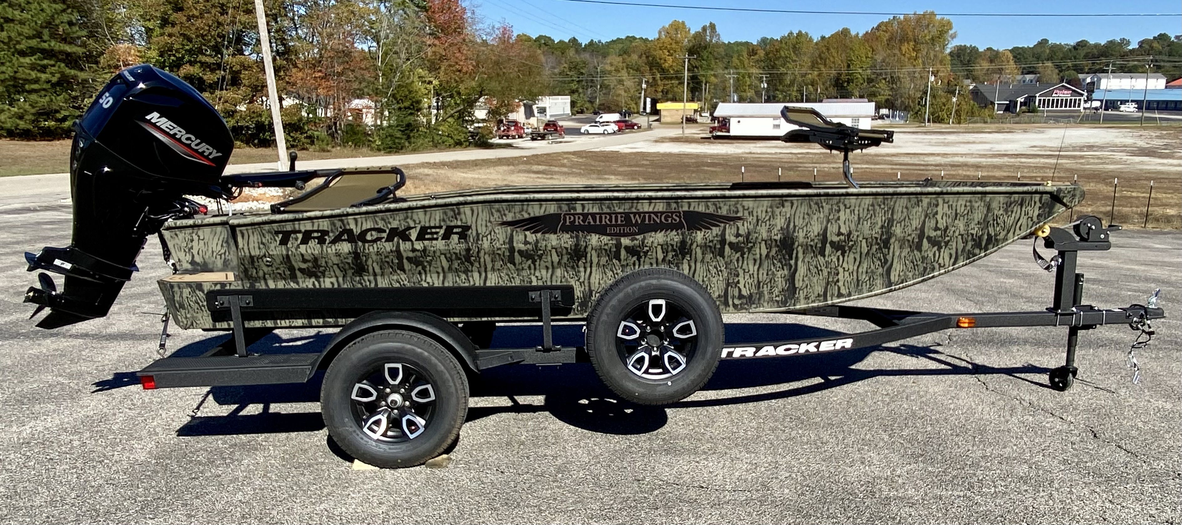 2026 Tracker 1650 T