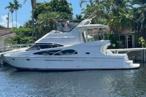 2005 Carver 41 CMY Cockpit Motoryacht