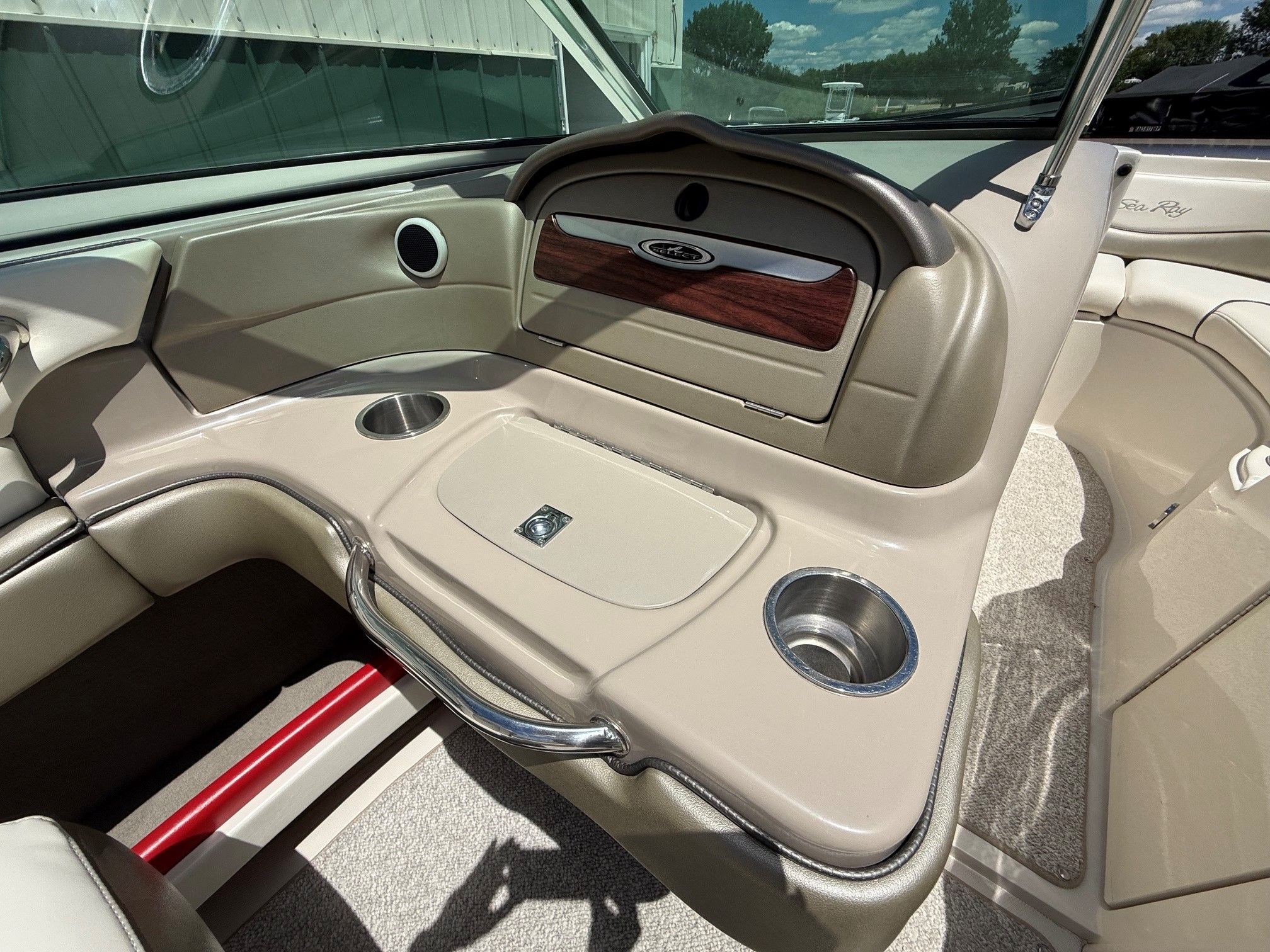 2007 Sea Ray 220 Select - 19
