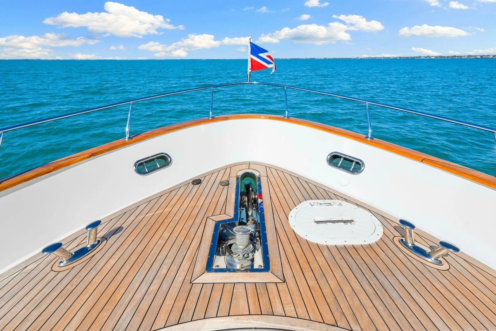 2010 Ocean Alexander 83 Motor Yacht - Image 55