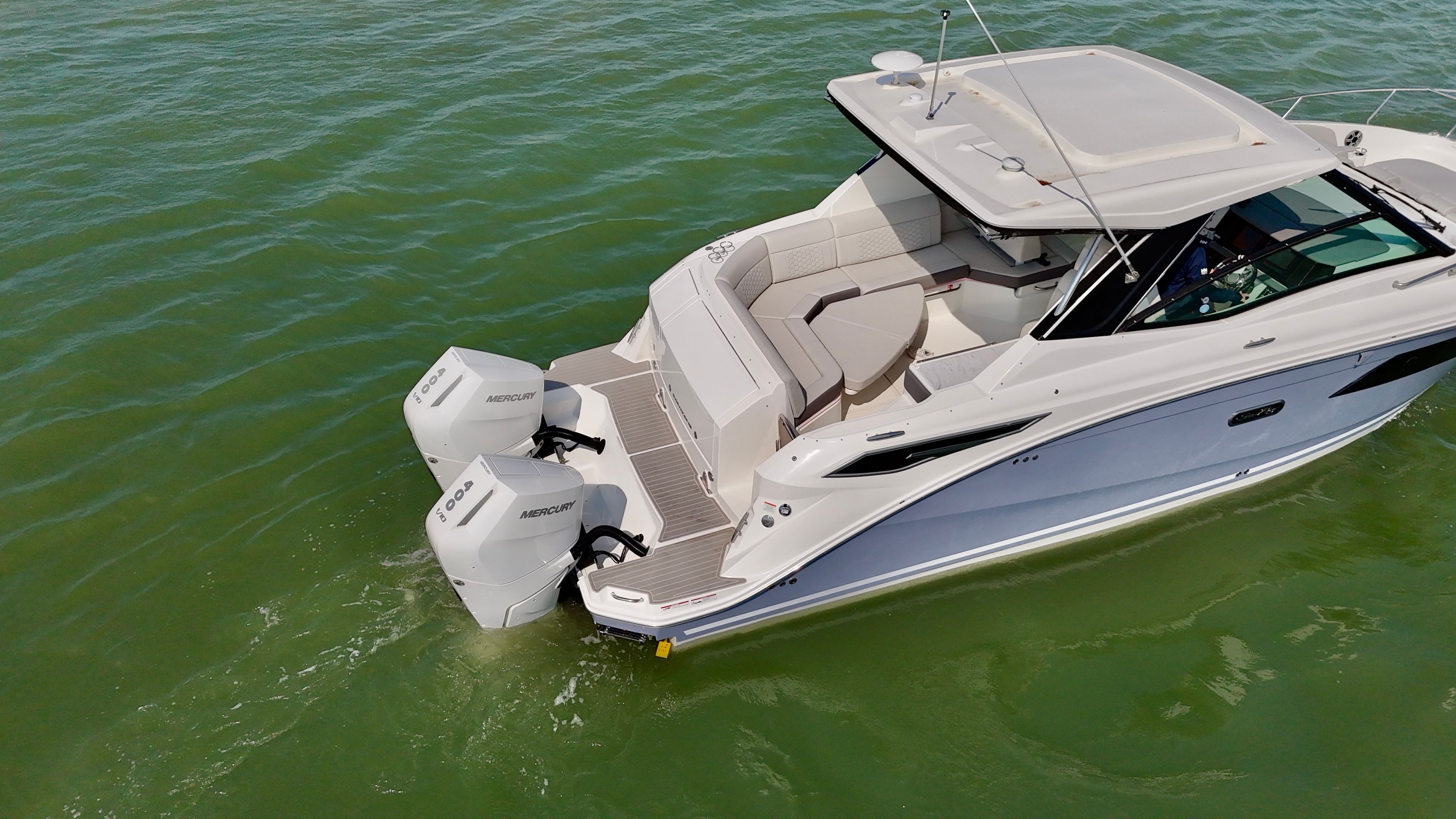 2026 Sea Ray Sundancer 320 Outboard - 20