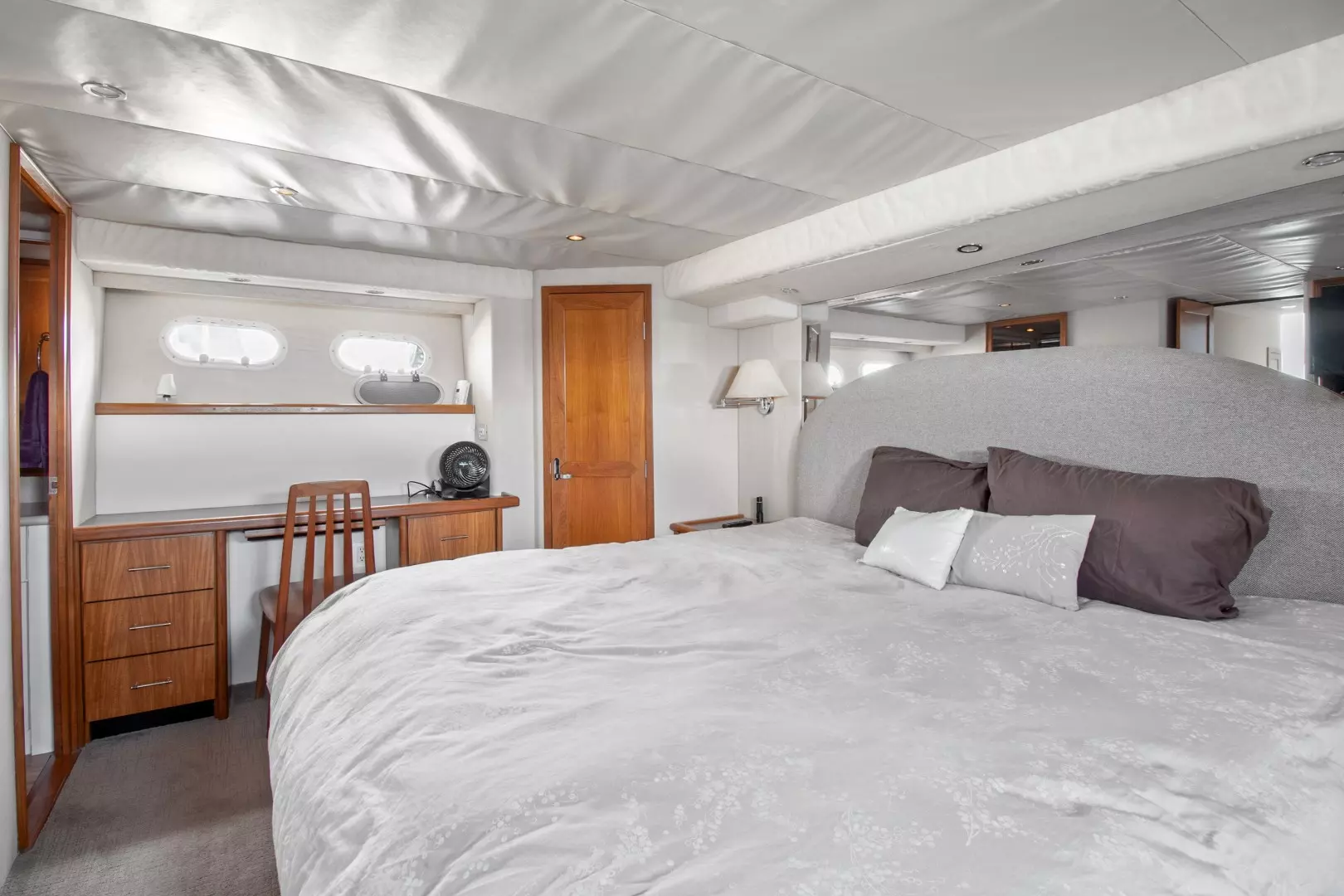 2000 Pacific Mariner 65 Motoryacht - Image 31