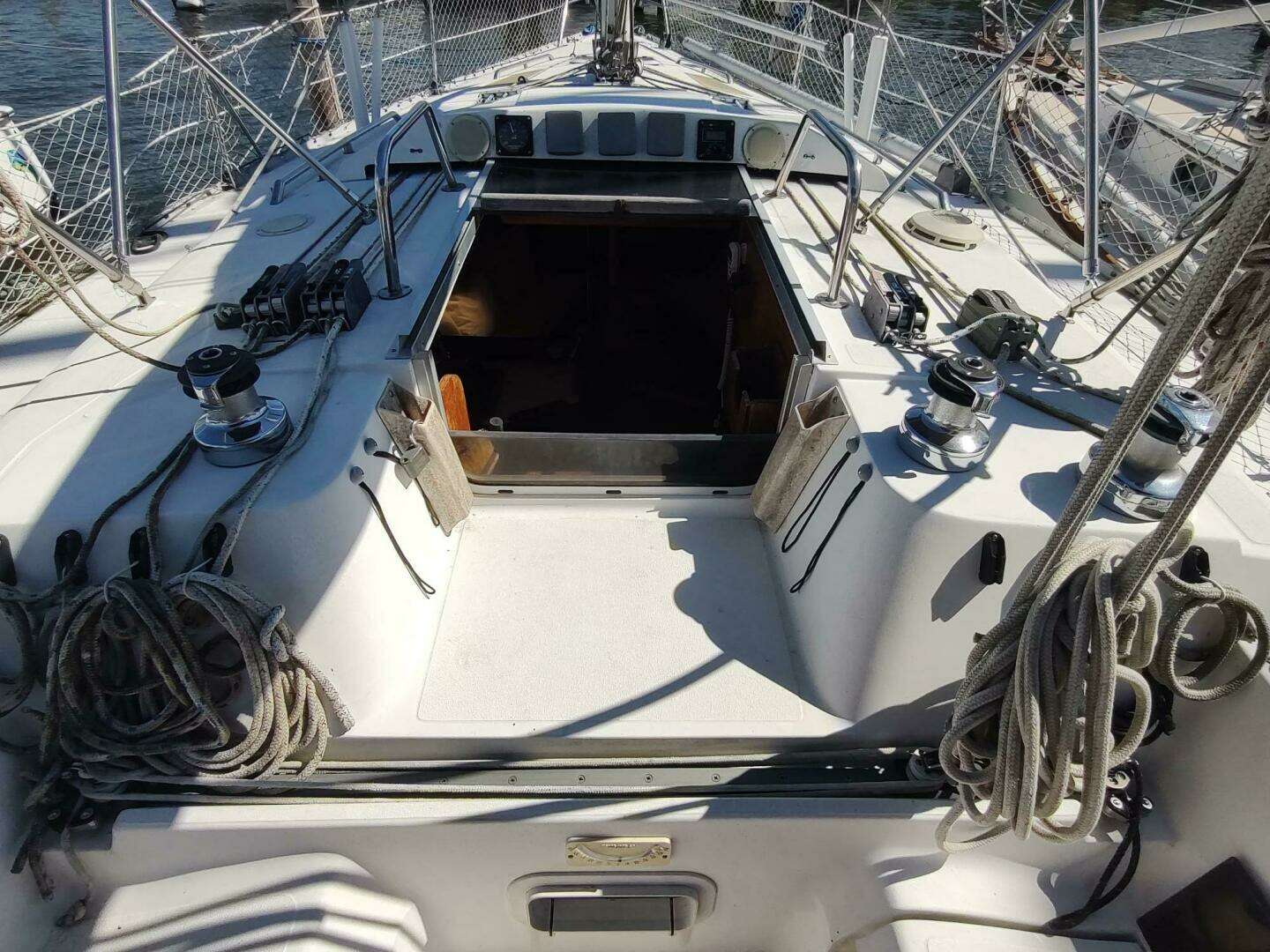 1987 Hunter 37 Legend - Image 13