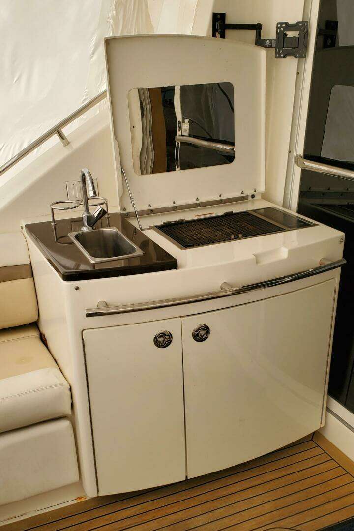 2012 Sea Ray 450 Sedan Bridge - Image 34