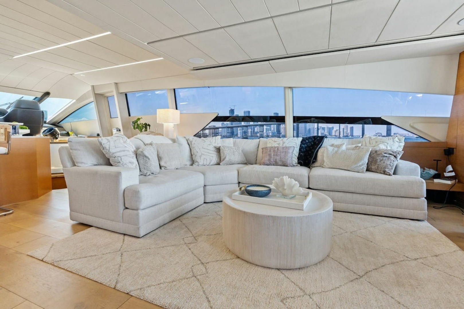 2012 Pershing 92 - Image 25