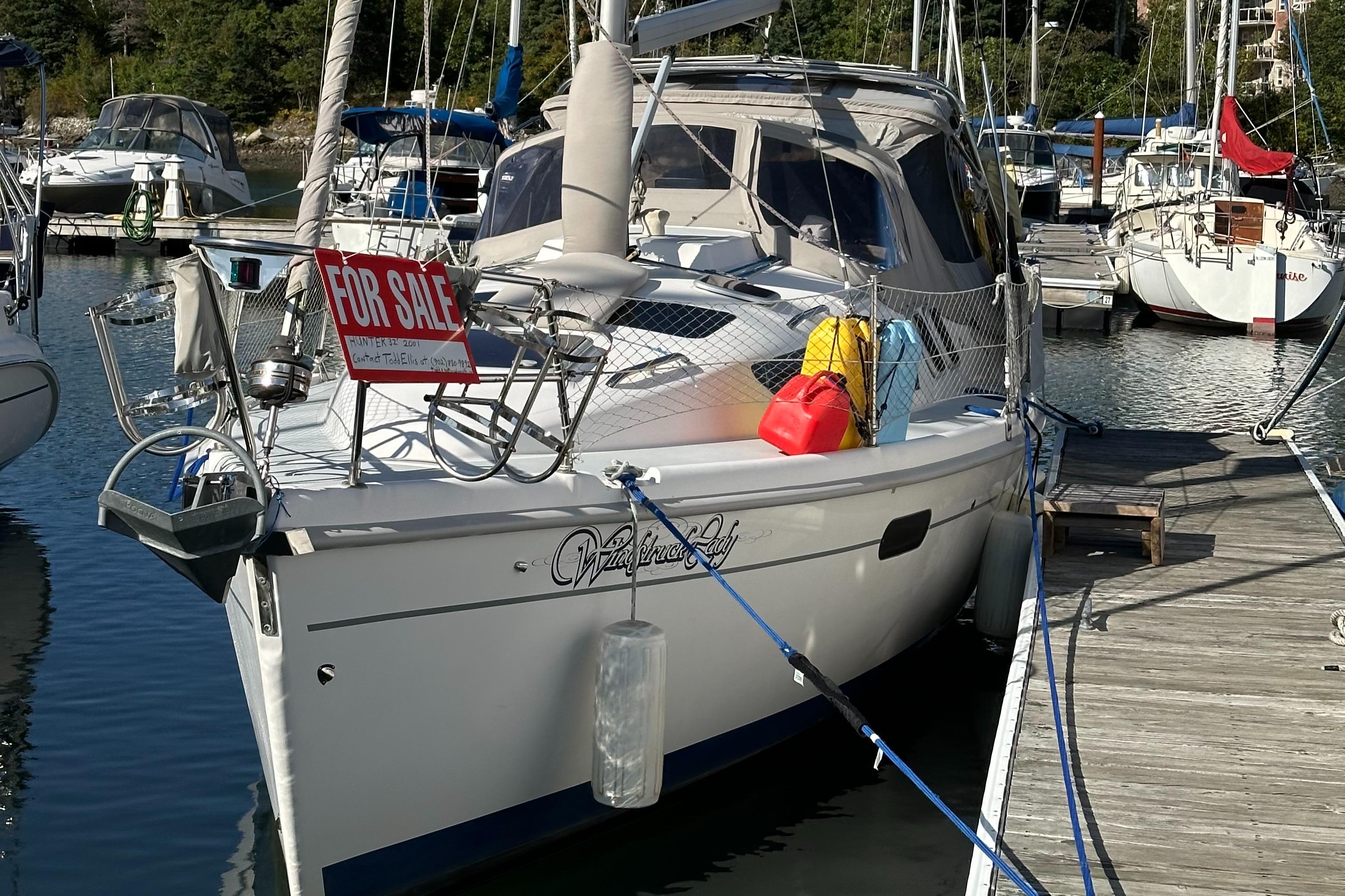 2001 Hunter 320