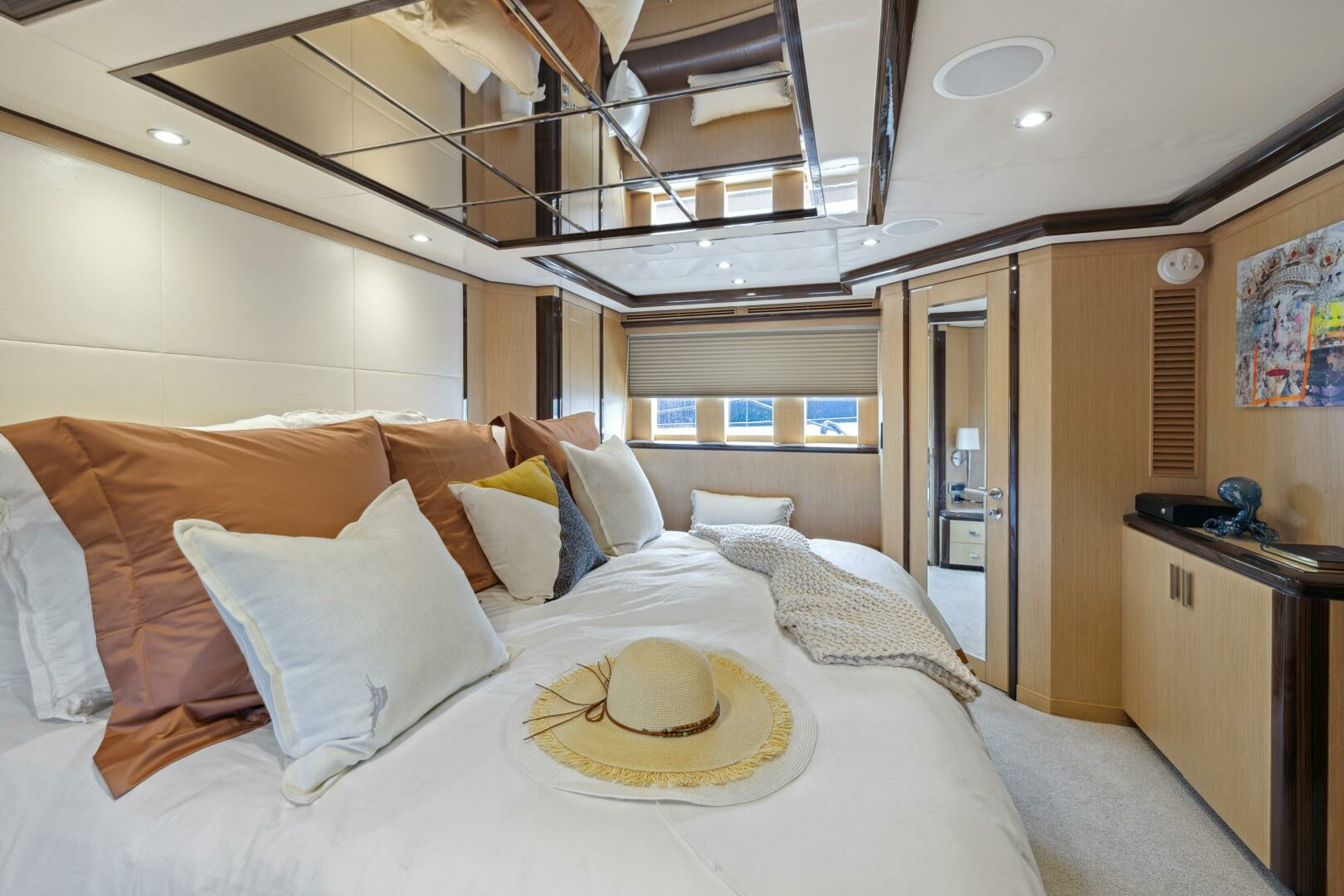2010 Ocean Alexander 83 - Image 61