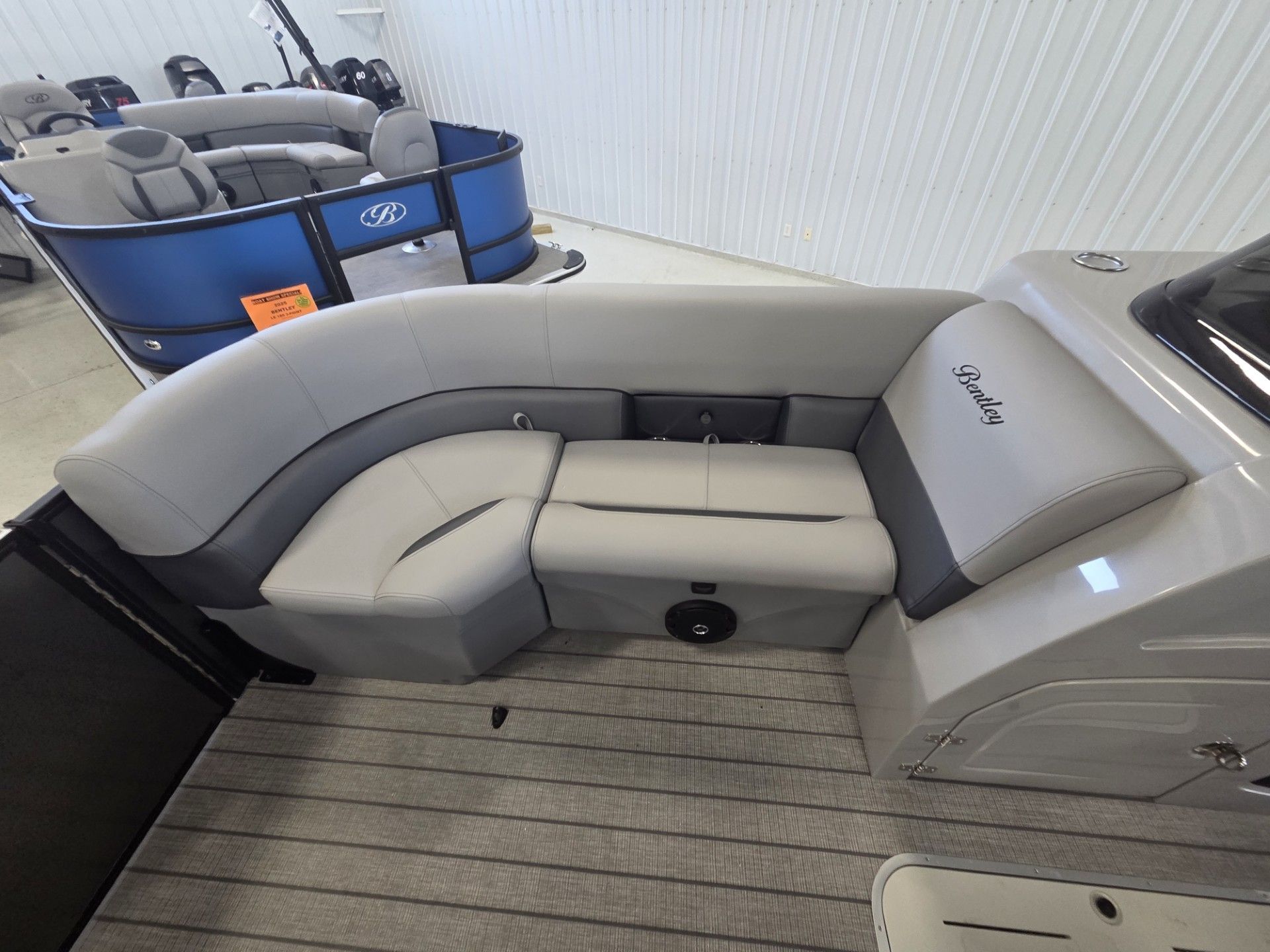 2026 Bentley Pontoons Legacy 223 Navigator - 28