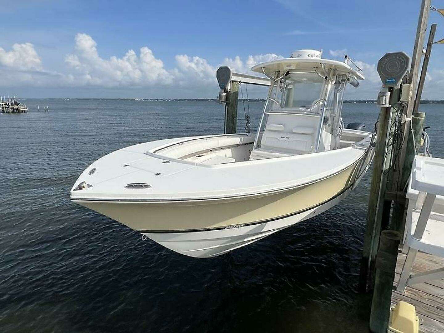 2013 Regulator 28 FS w/SeaKeeper Ride - Image 7