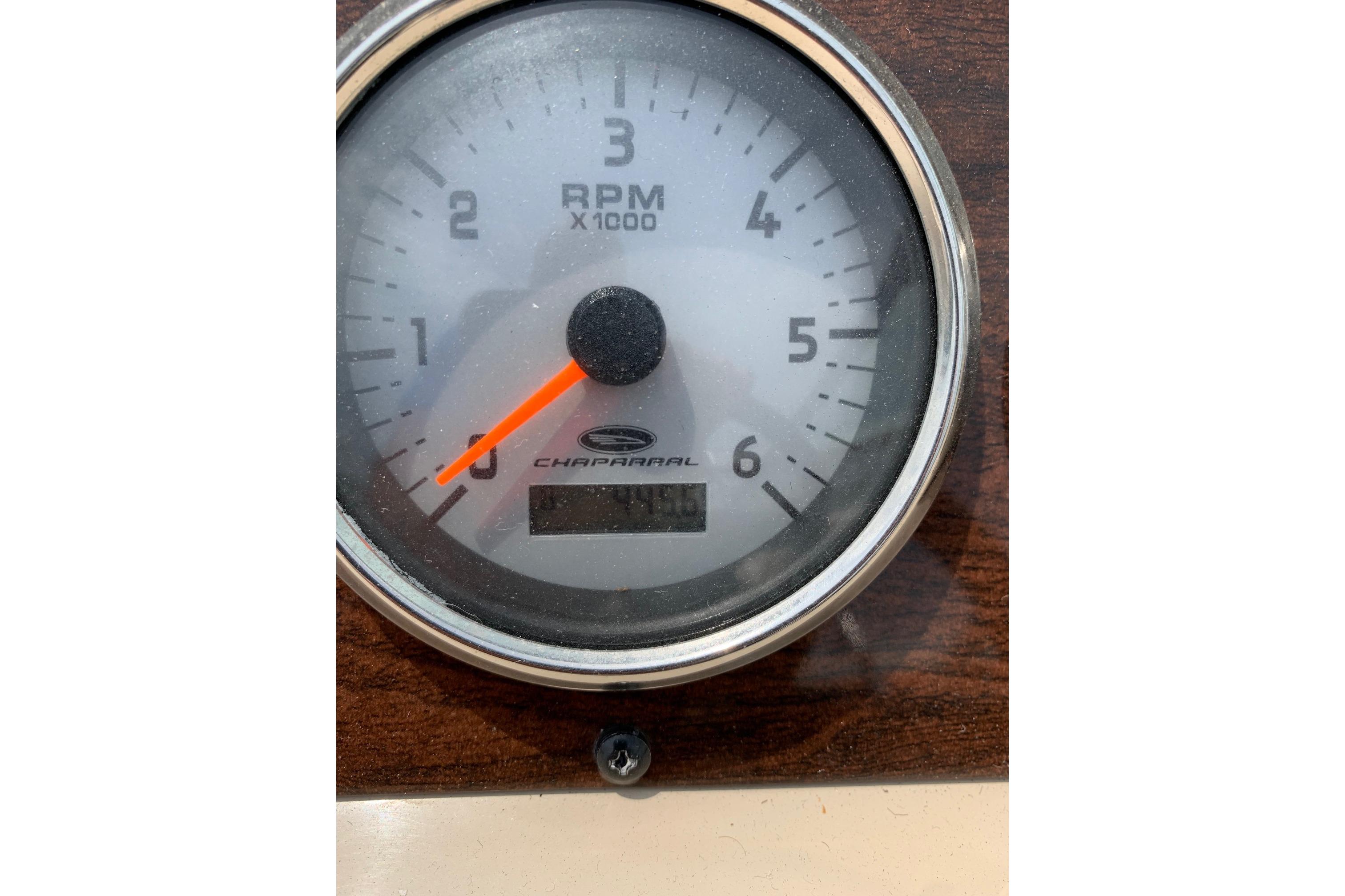 Tachometer of 2007 Chaparral 215 SSi boat, displaying RPM in thousands.