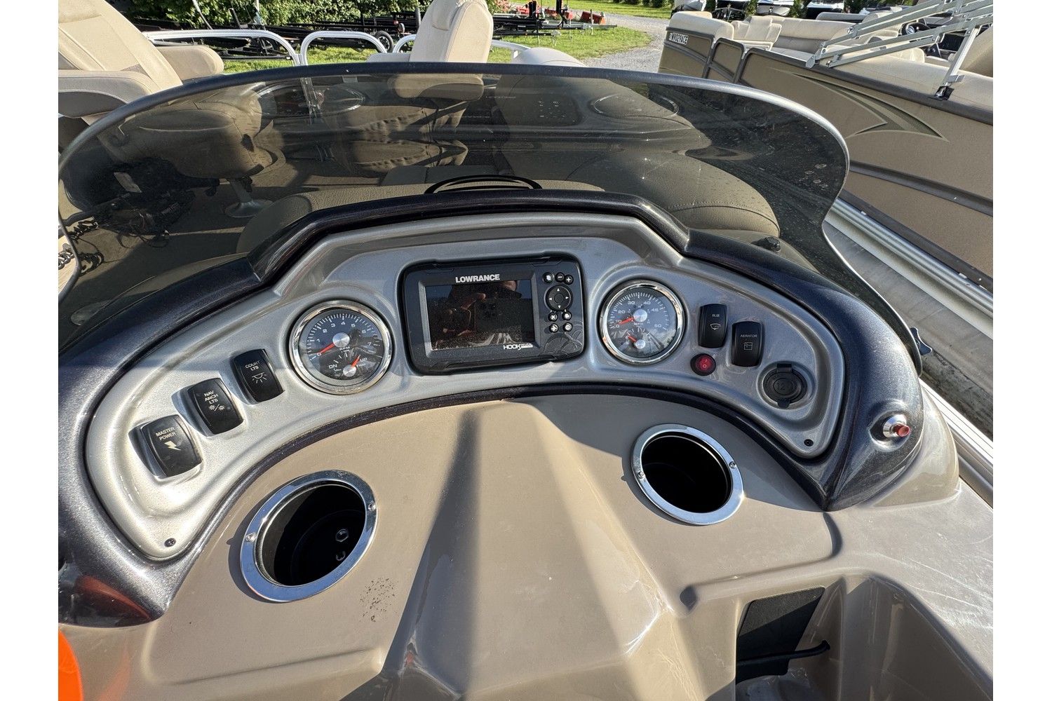 2023 Sun Tracker Sportfish 24 XP3 - 25