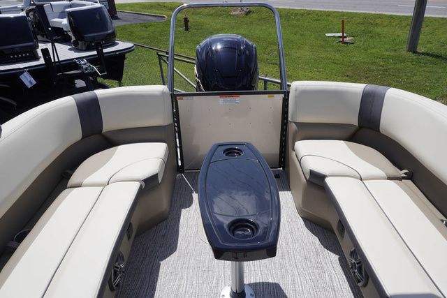 2025 SunCatcher Select 324RC - 18