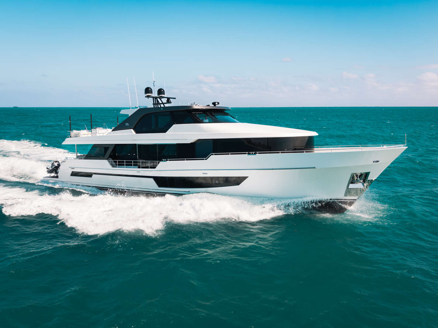 2024 Ocean Alexander 32L - Image 10