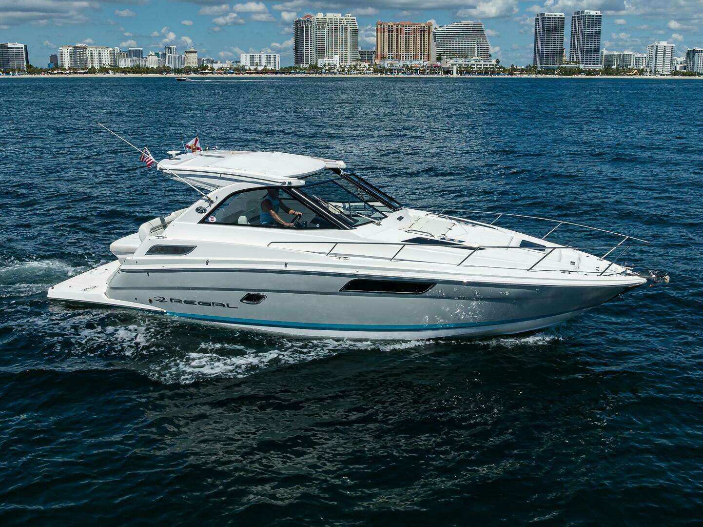 2020 Regal 35 Sport Coupe - Image 38