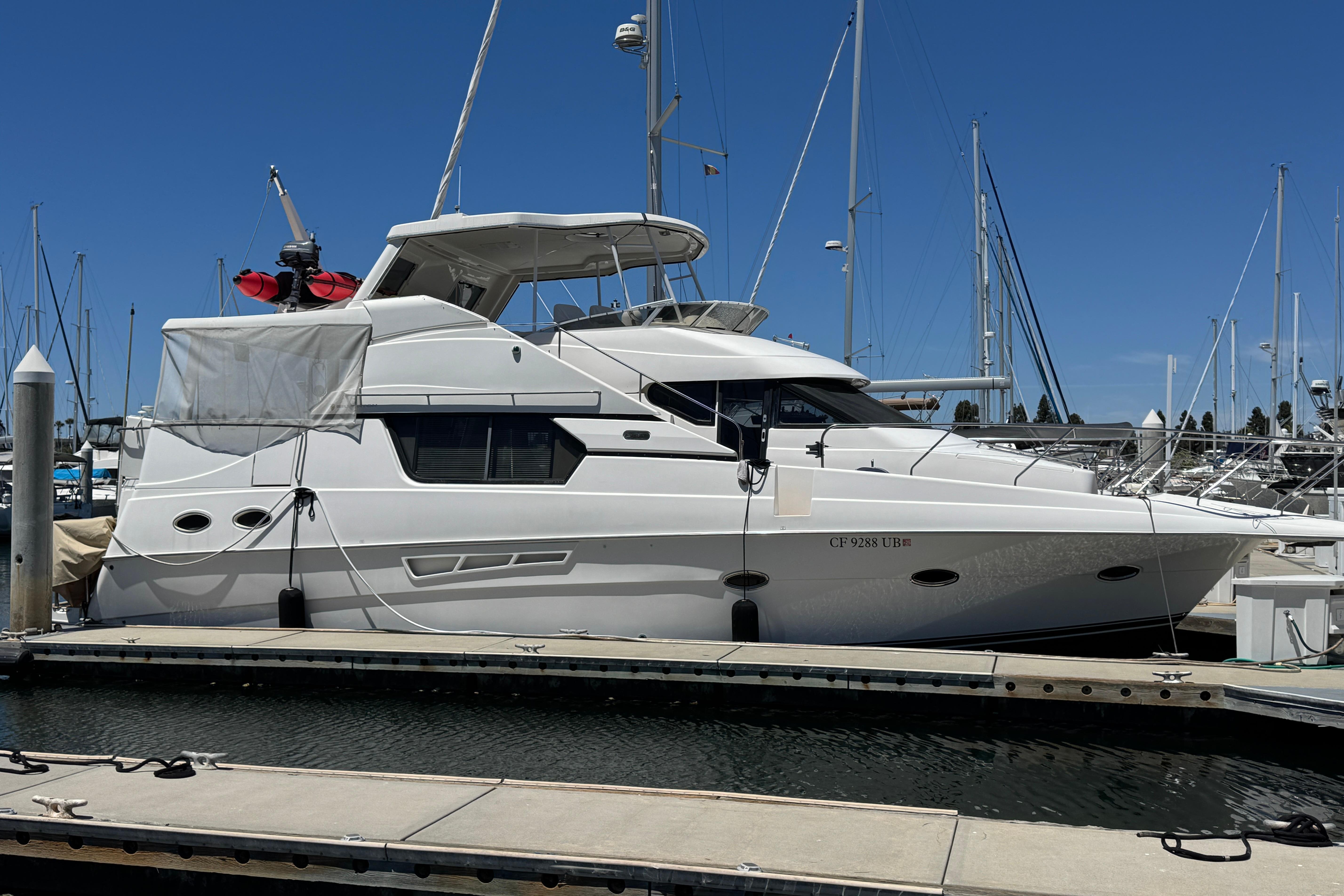2000 Silverton 453 Motor Yacht