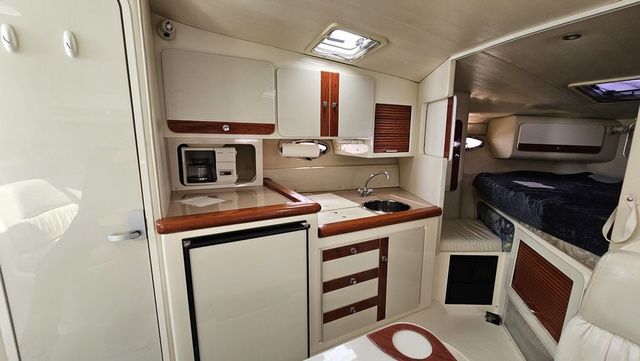 1997 Donzi 3250 LXC - 17