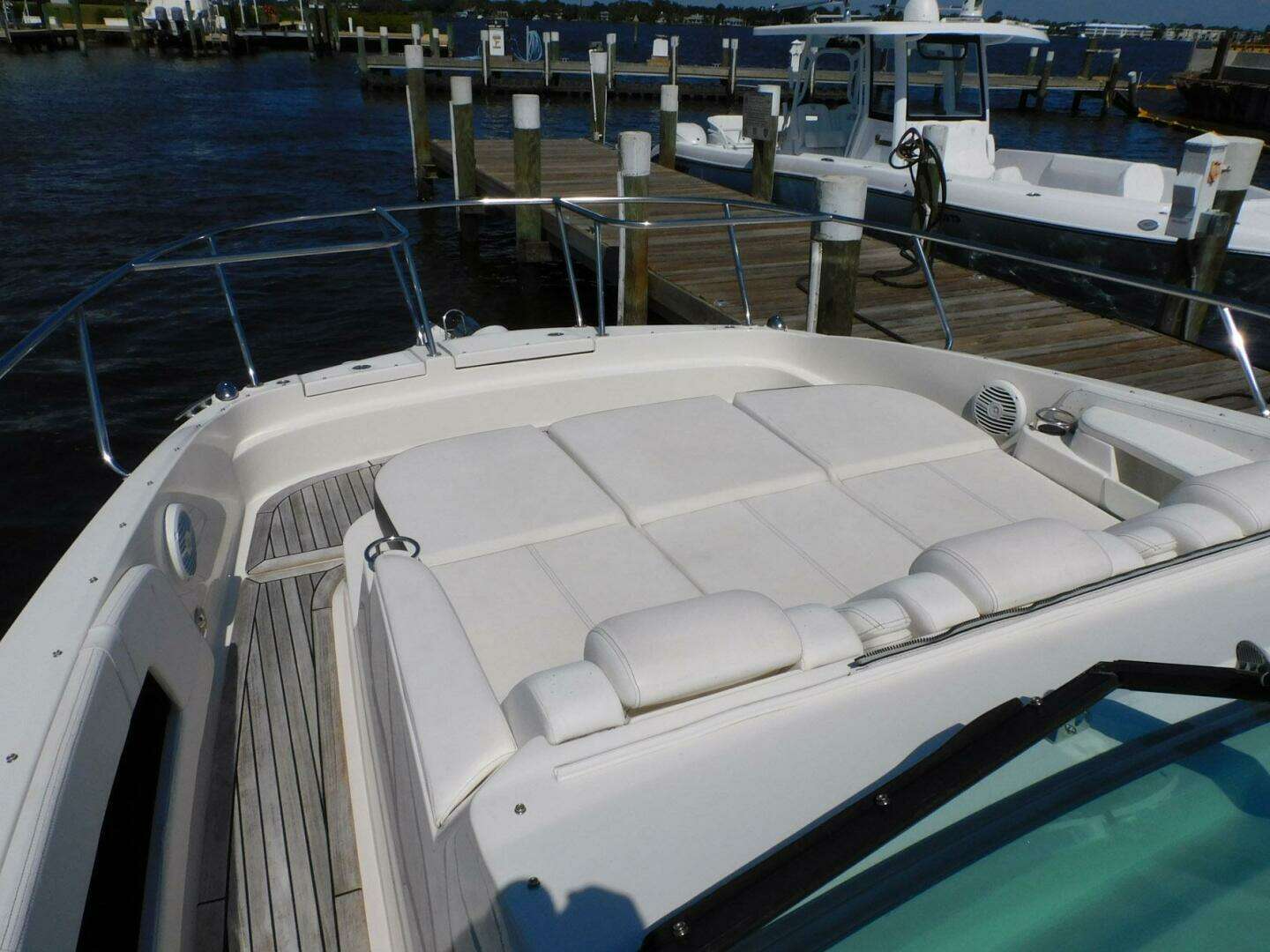 2018 Sea Ray Sundancer 320 - Image 20