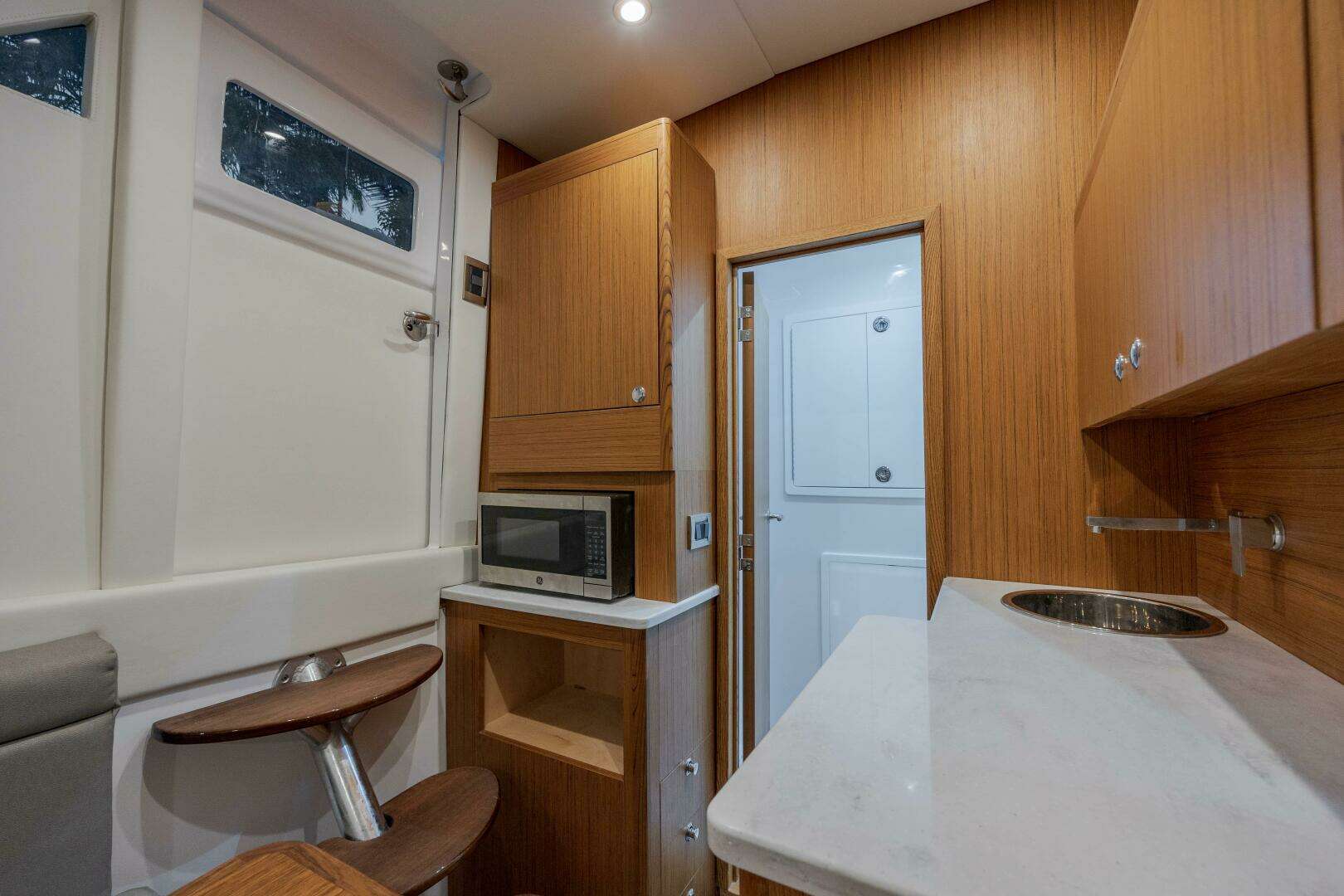 2026 Front Runner 47 CC - Image 8