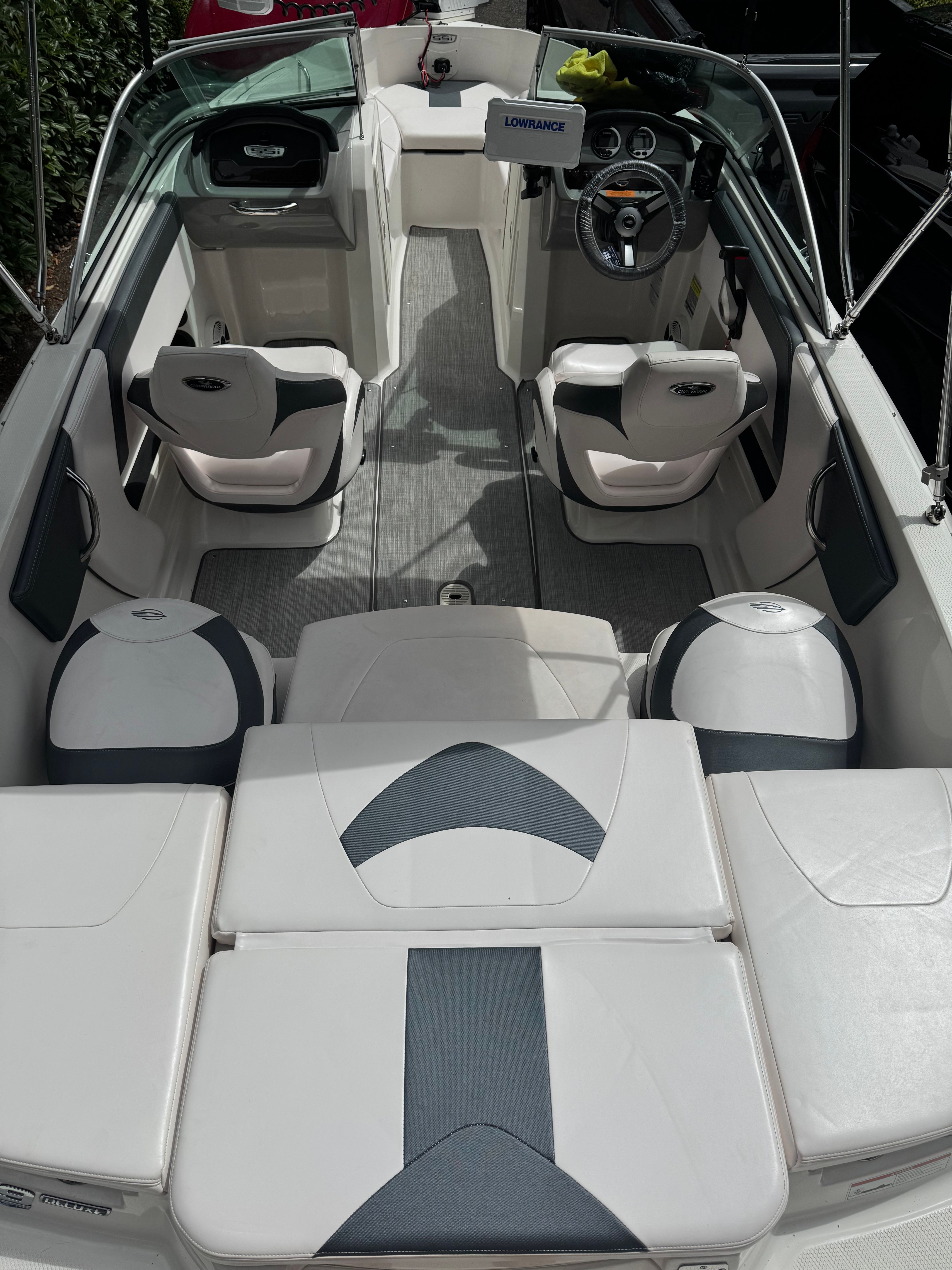 2020 Chaparral 19 SSi Ski & Fish OB - 7