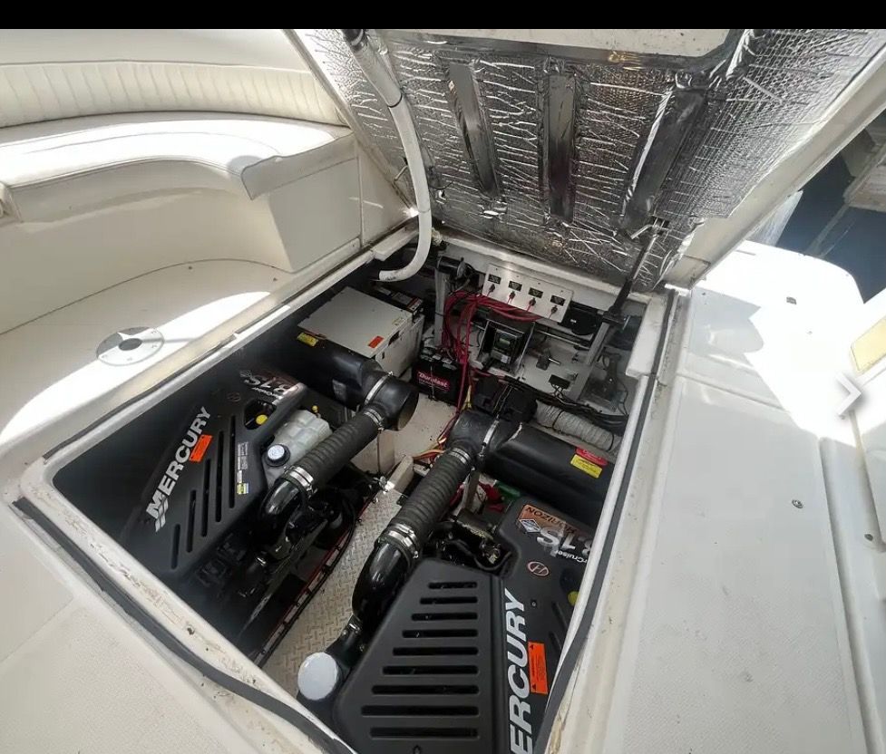 2004 Cruisers Yachts 370 Express - 6