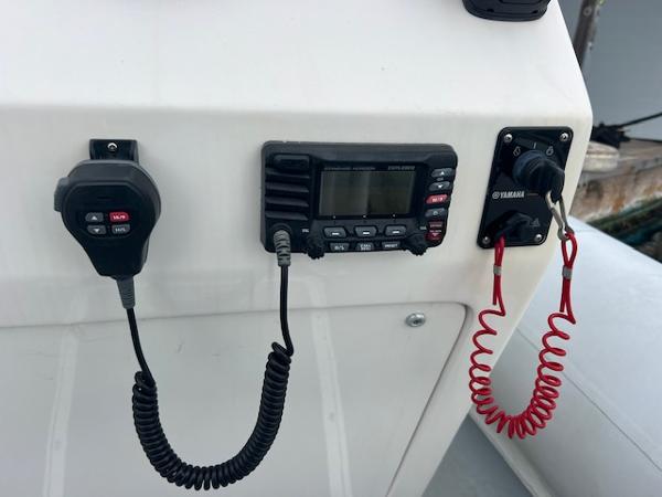 Control panel of a 2017 Highfield OM 500 boat with Yamaha equipment.
