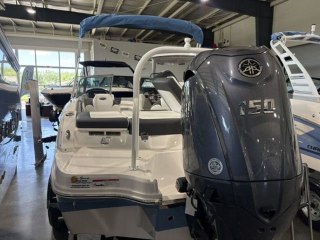 2026 Chaparral 19 SSi OB - 10