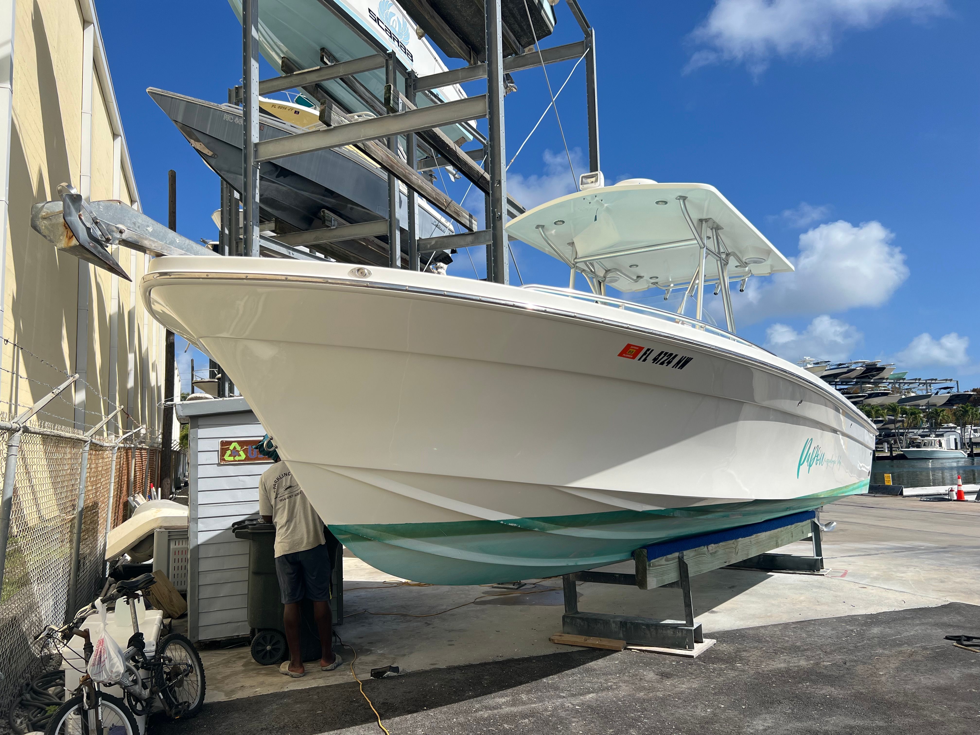 2008 Custom 28 Center Console - 6