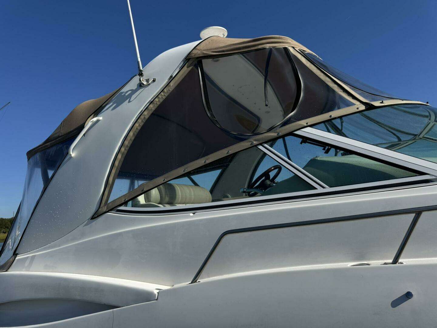 2003 Cruisers Yachts 3772 - Image 4