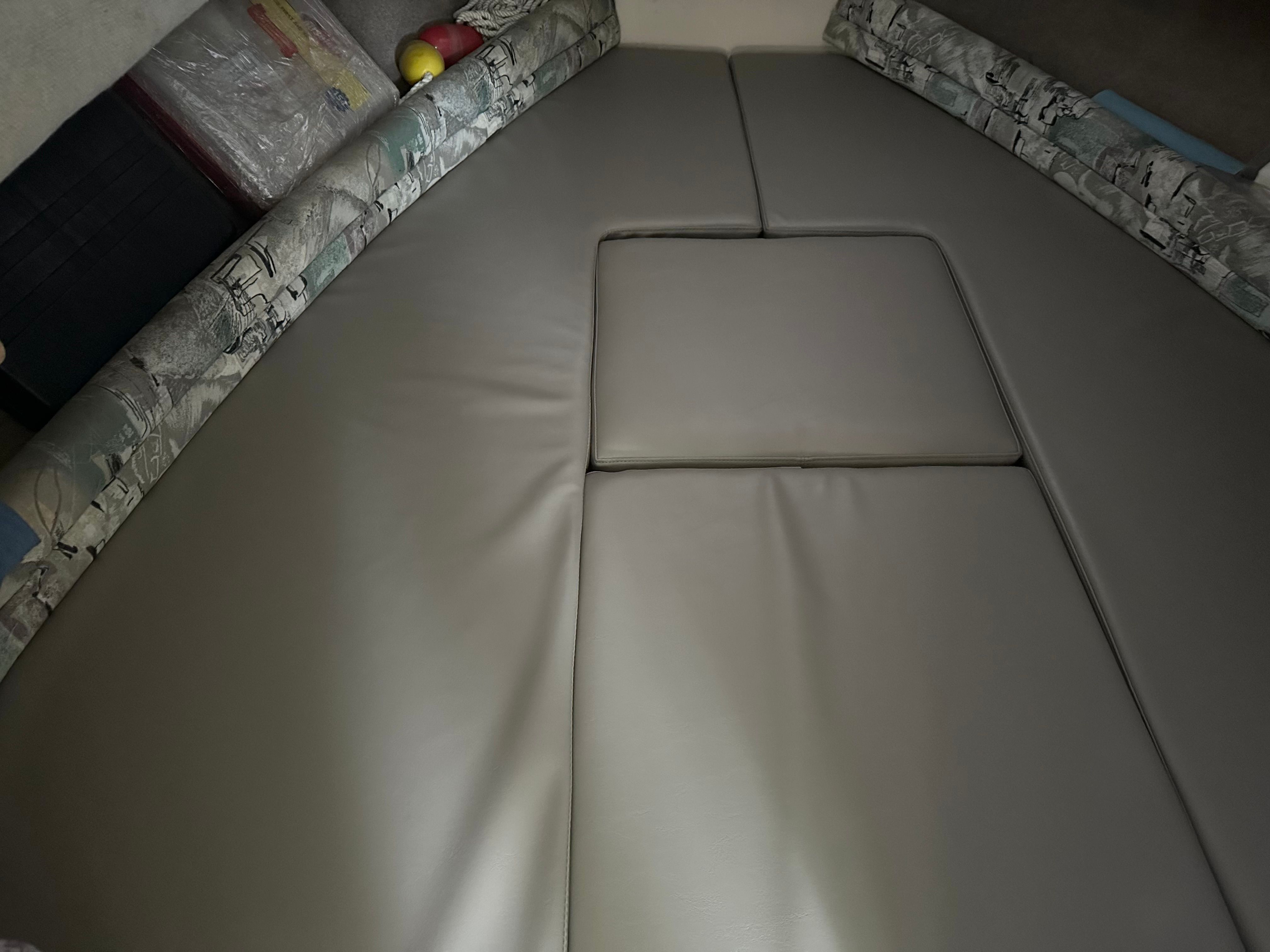 1997 Grady-White Adventure 208 - 7