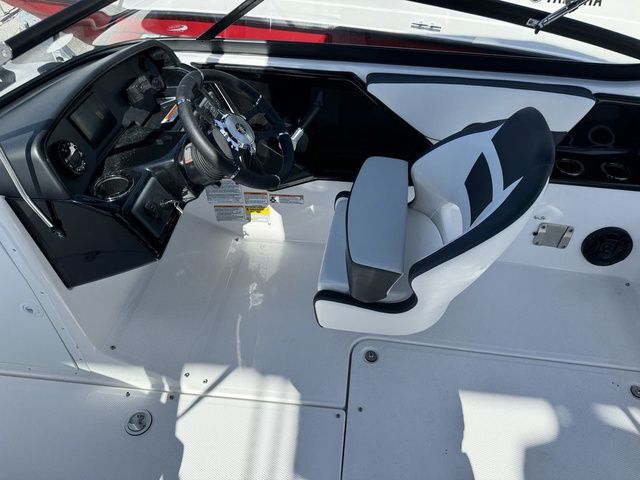 2025 Yamaha Boats SX195 - 16