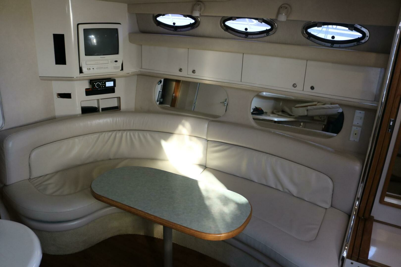 1996 Sea Ray Sundancer - Image 26