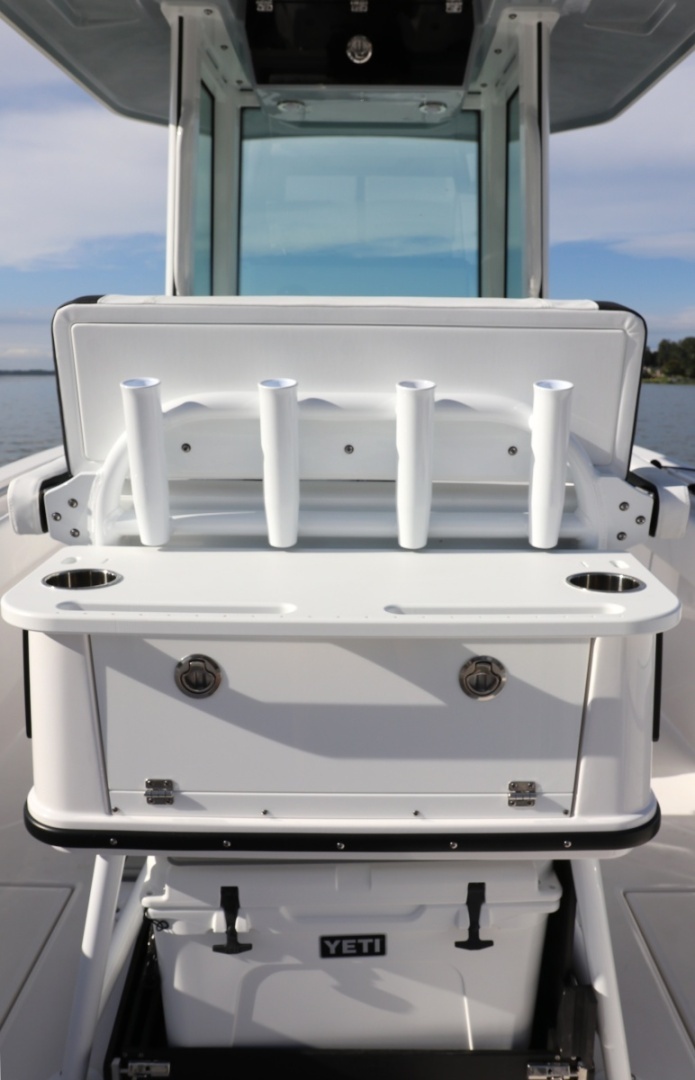 2027 Blackfin 252 CC - Image 7
