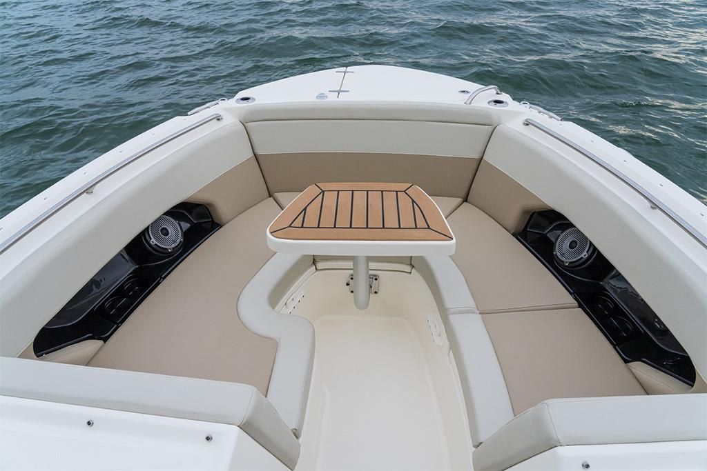 2023-Boston-Whaler-240-Vantage-MarineMax
