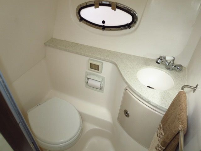 2016 Regal 30 Express - 8