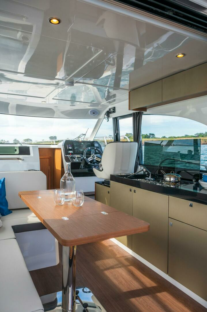 2025 Beneteau Antares 11 Fly - Image 16