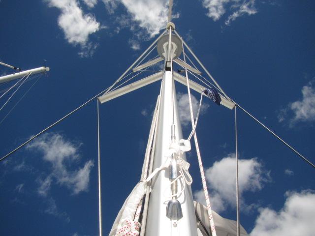 Mast of 2019 Fountaine Pajot Saona 47 sailboat against a clear blue sky.