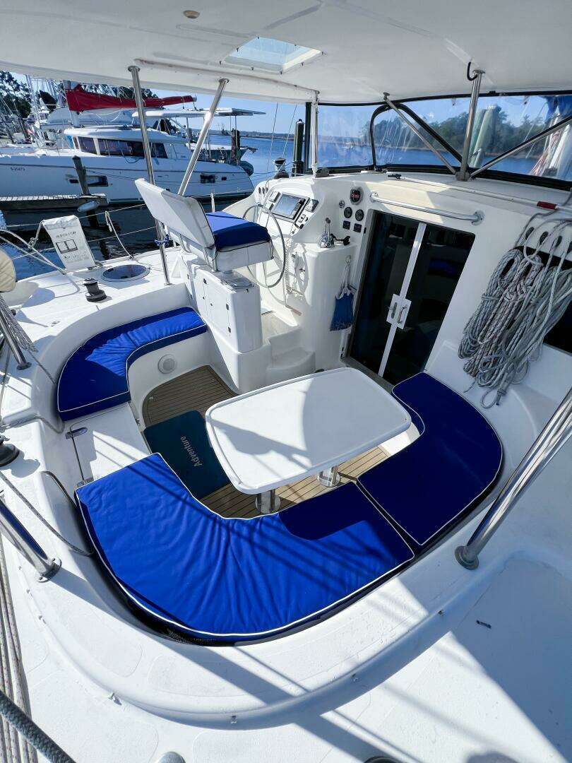 2010 Broadblue 435 - Image 25