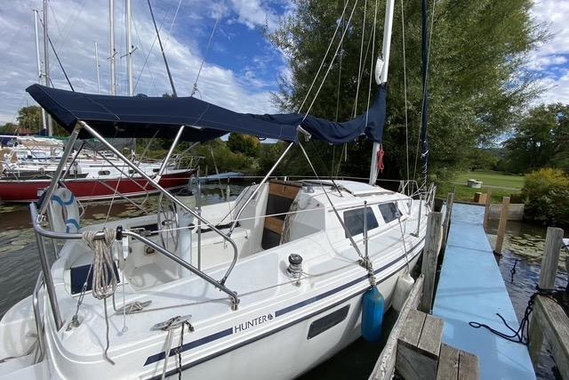 1990 Hunter 27